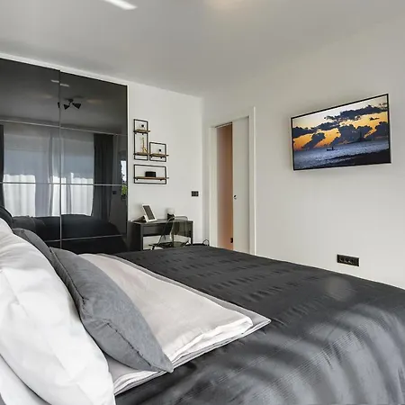 公寓 Giardini Penthouse
