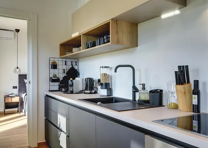 公寓 Giardini Penthouse